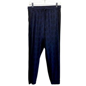 Athleta Brooklyn Joggers in Blue Python. Size 6